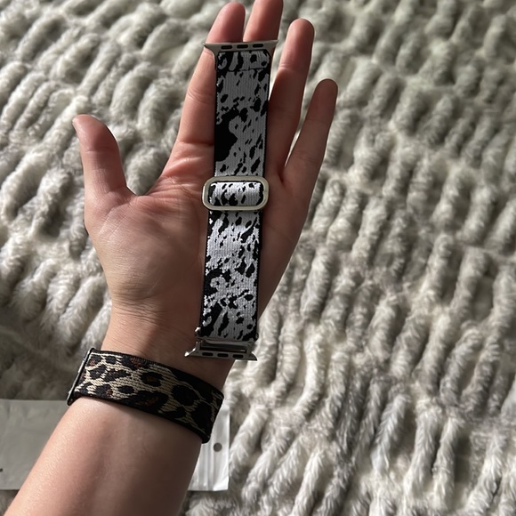 Cow print Apple Watch band - Picture 3 of 4